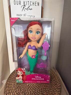Disney Princess JAKKS Pacific Muñeca Ariel para la Hora del Baño Juguete de La S